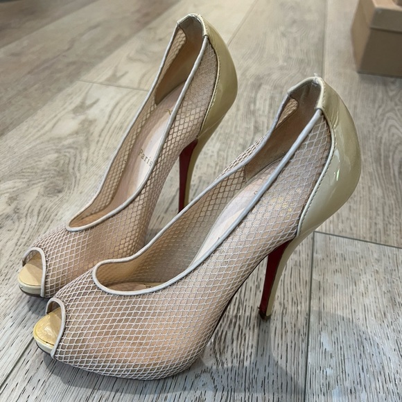 Christian Louboutin Fetilo 120 Patent Leather Calf/Fishnet Heal in size 37.5 - Picture 8 of 16